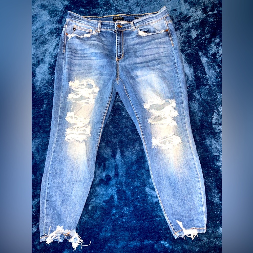 Judy Blue Light Blue Distressed Skinny Jeans